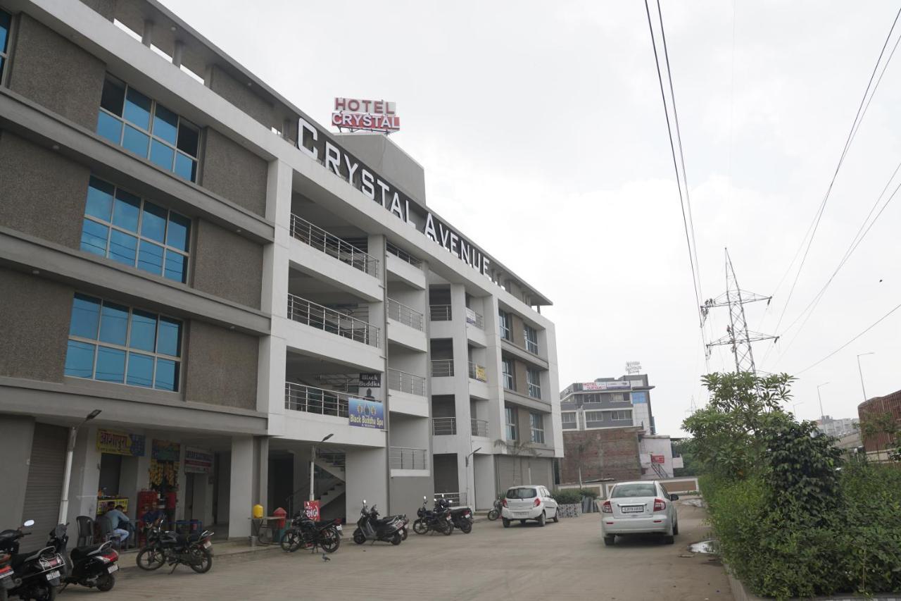 Oyo 25009 Hotel Crystal Ahmedabad Esterno foto